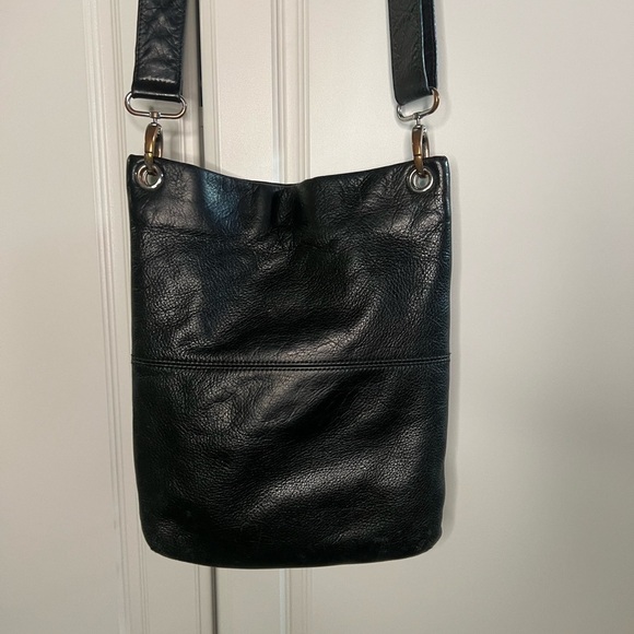Margot Black Leather Multi Zip Crossbody Purse - Picture 7 of 8
